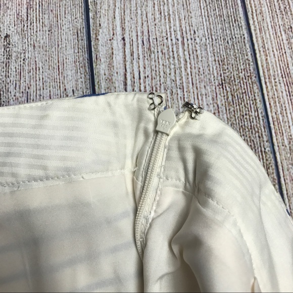 The Limited Skirt - Picture 6 of 7